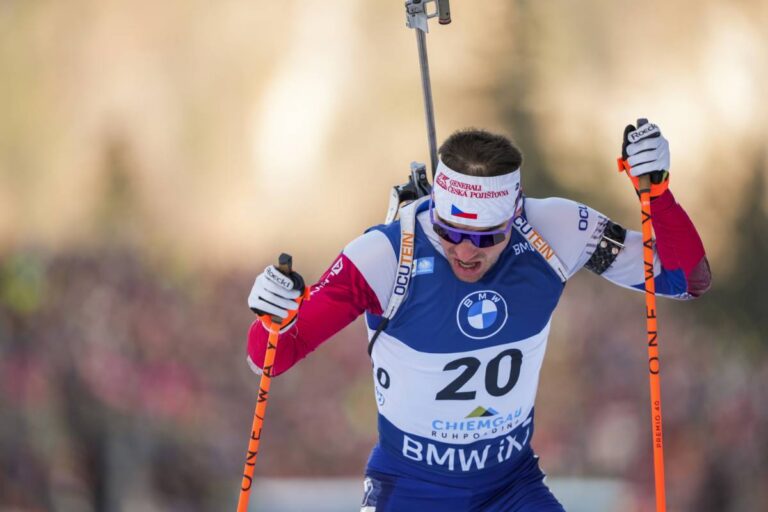 Čistá střelba a elitní dvacítka ve sprintu pro dva naše biatlonisty