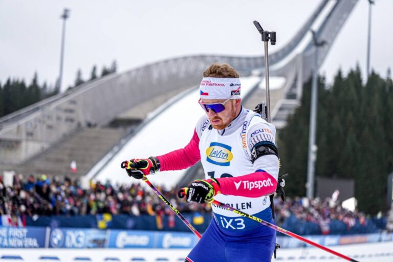 Zlato v hromadném startu vybojoval Botn. Tři Češi na úspěch Terezy Voborníkové nenavázali.